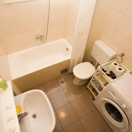 Apartment Ela *
