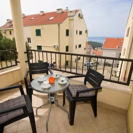 Ela Apartment Makarska