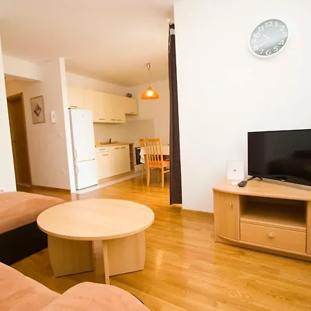 Apartment Ela